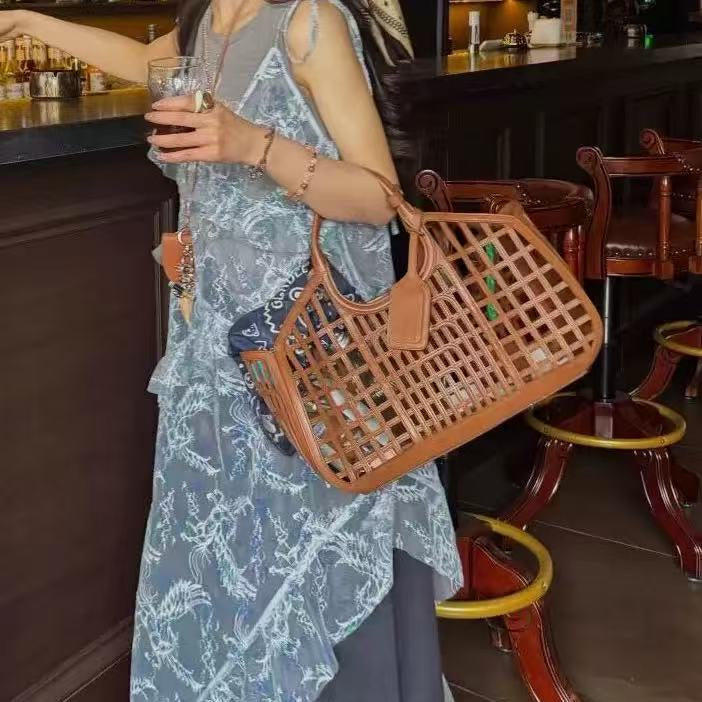 Structured Lattice Tote Bag – Chic Modern Open-Weave Design