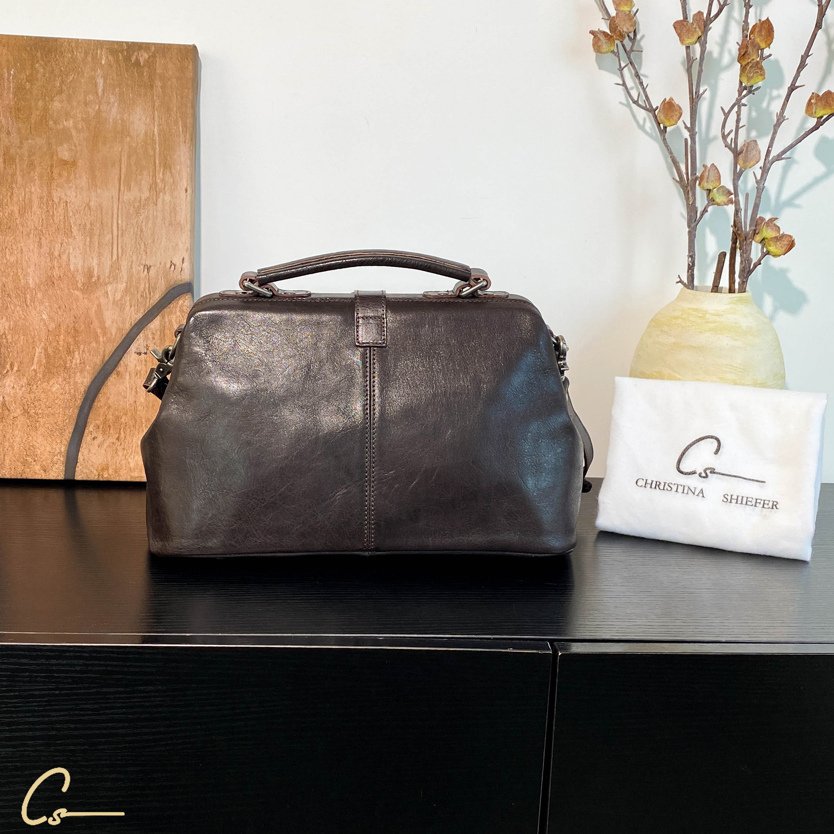 Vintage Leather Doctor’s Bag – Timeless Style & Classic Charm