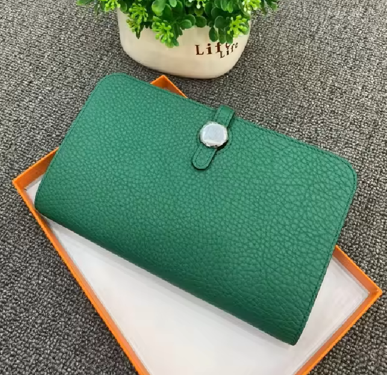 Large Grained Leather Wallet