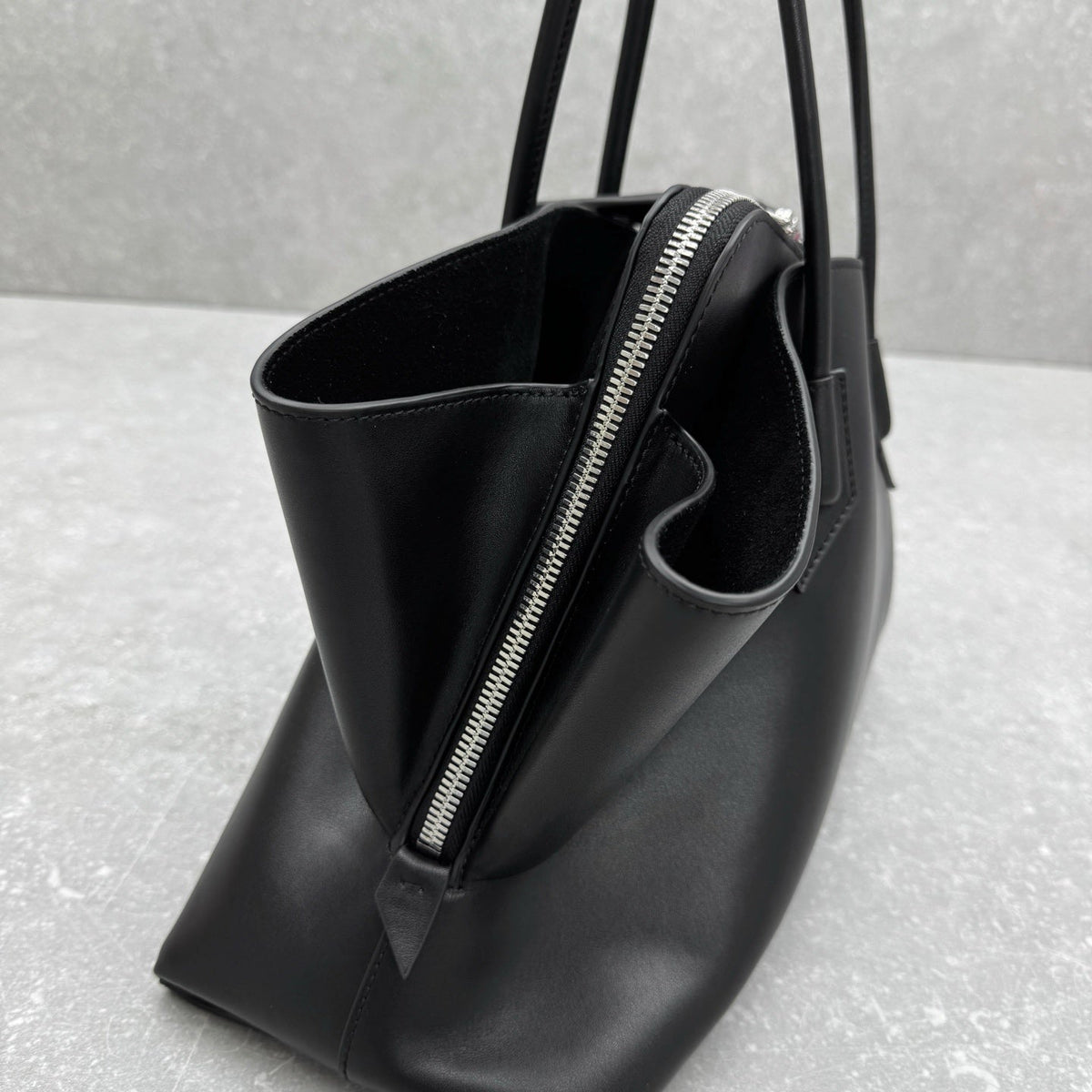 Noir Arc Tote Bag