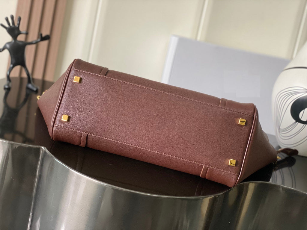 Elegant Contour Wing Tote Handbag