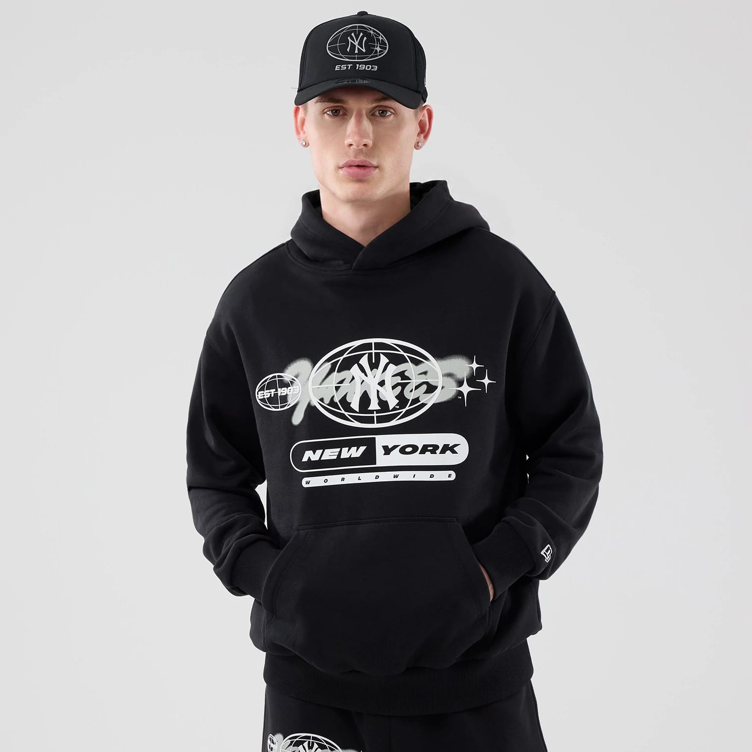 New York Yankees MLB Logo Graphic Black Oversized Pullover Hoodie-kentox