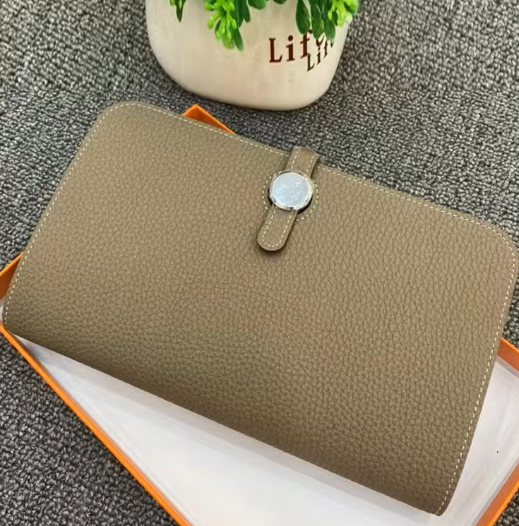 Large Grained Leather Wallet