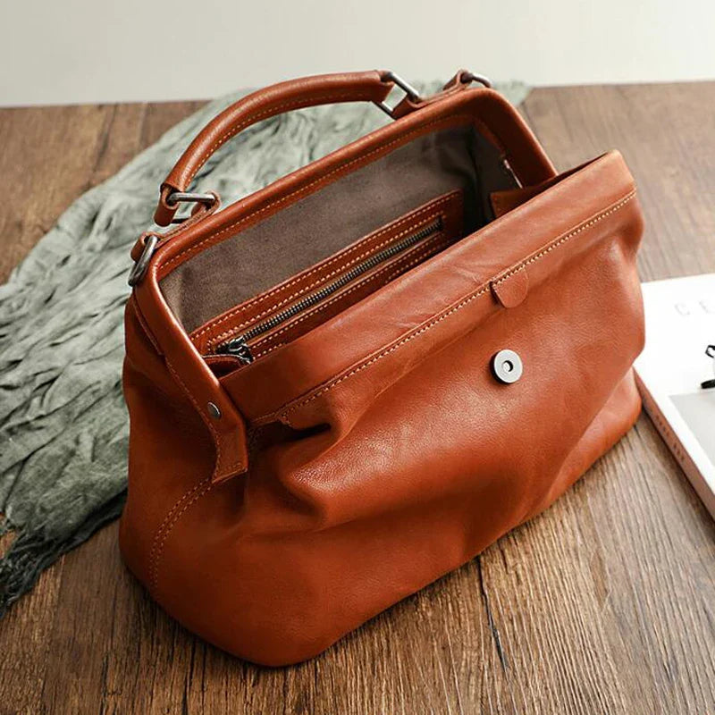 Vintage Leather Doctor’s Bag – Timeless Style & Classic Charm