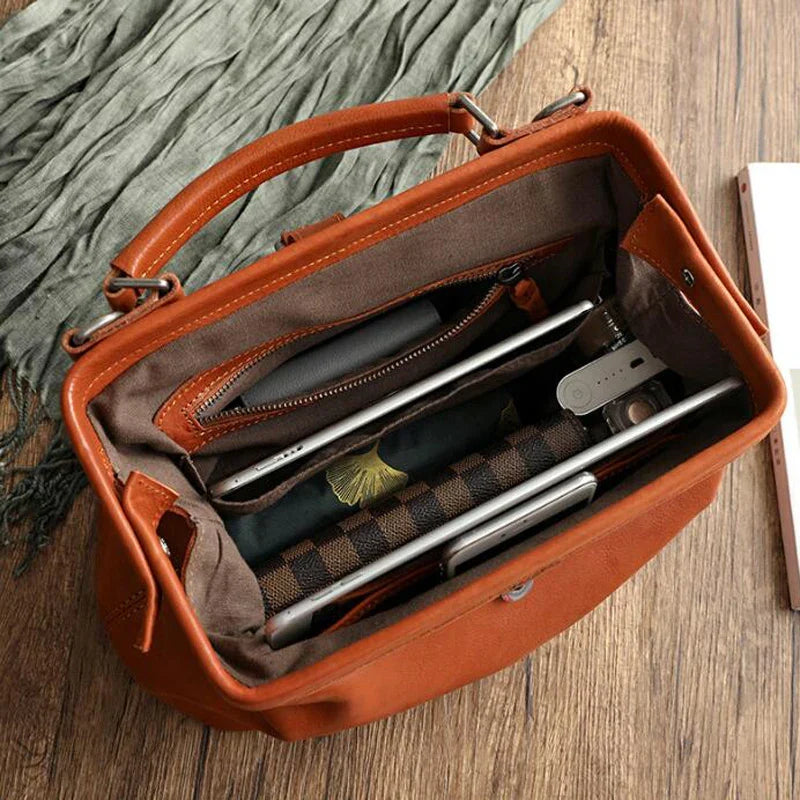 Vintage Leather Doctor’s Bag – Timeless Style & Classic Charm