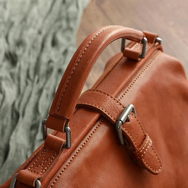 Vintage Leather Doctor’s Bag – Timeless Style & Classic Charm