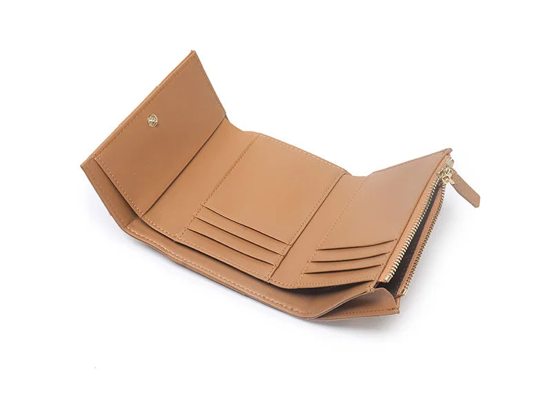 Sleek Bifold Zip Wallet – Compact and Secure for Everyday Essentials