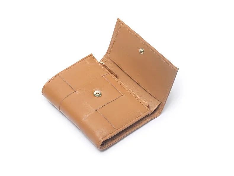Sleek Bifold Zip Wallet – Compact and Secure for Everyday Essentials