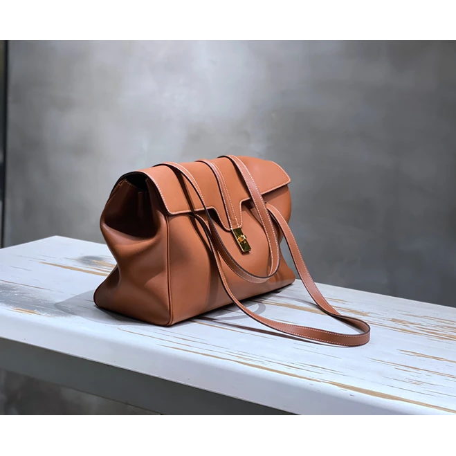 Premium Smooth Calfskin Leather Shoulder Tote – Travel Handbag with Secure Lock Closure