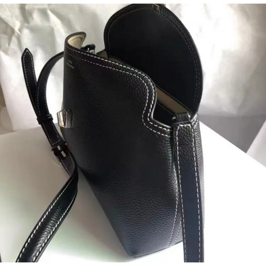 Elegant Leather Flap Shoulder Bag