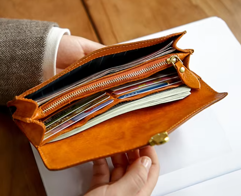 Vintage Leather Push-Lock Wallet