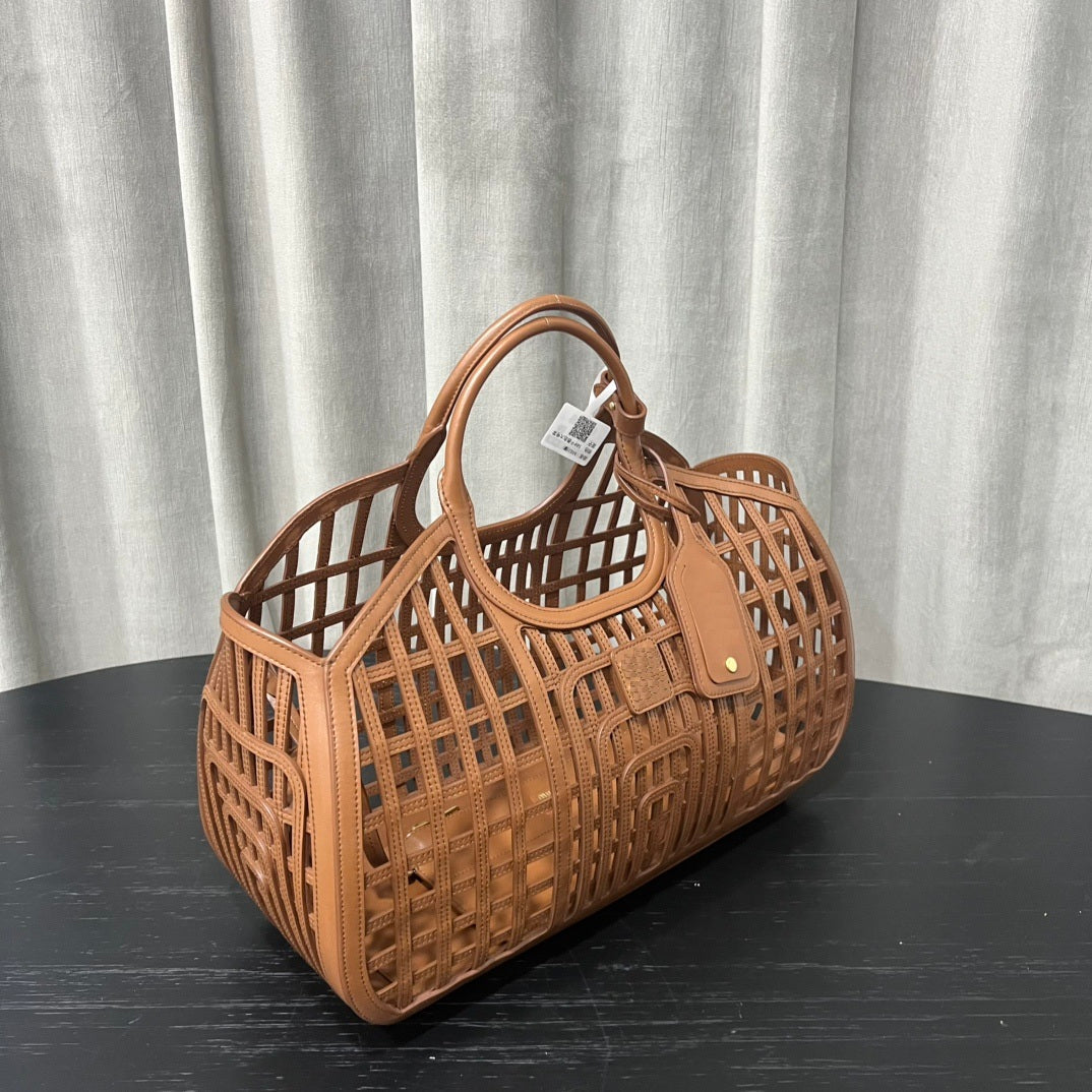 Structured Lattice Tote Bag – Chic Modern Open-Weave Design
