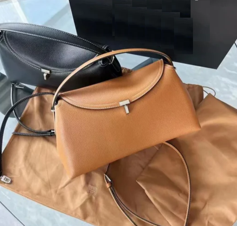 Elegant Leather Flap Shoulder Bag