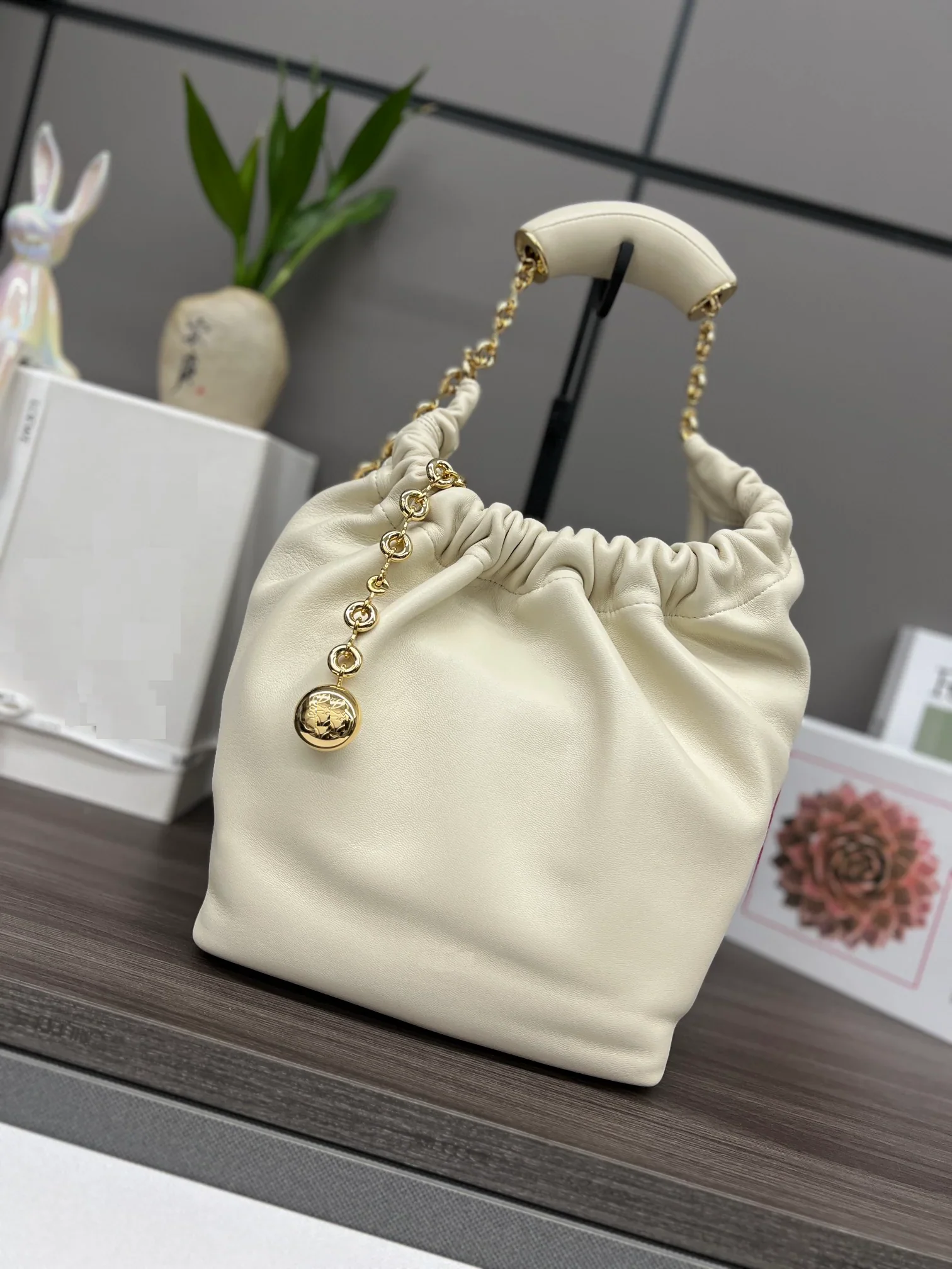 Medium Nappa Lambskin Squeeze Bag